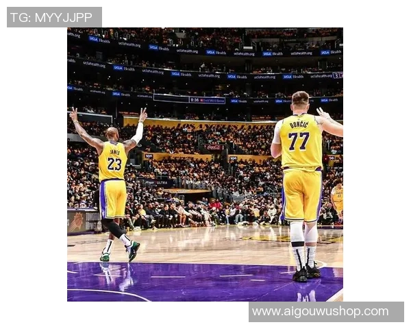 湖人神射反讽爱德华兹！东契奇点赞+队友力挺：打赌他们都知道你了